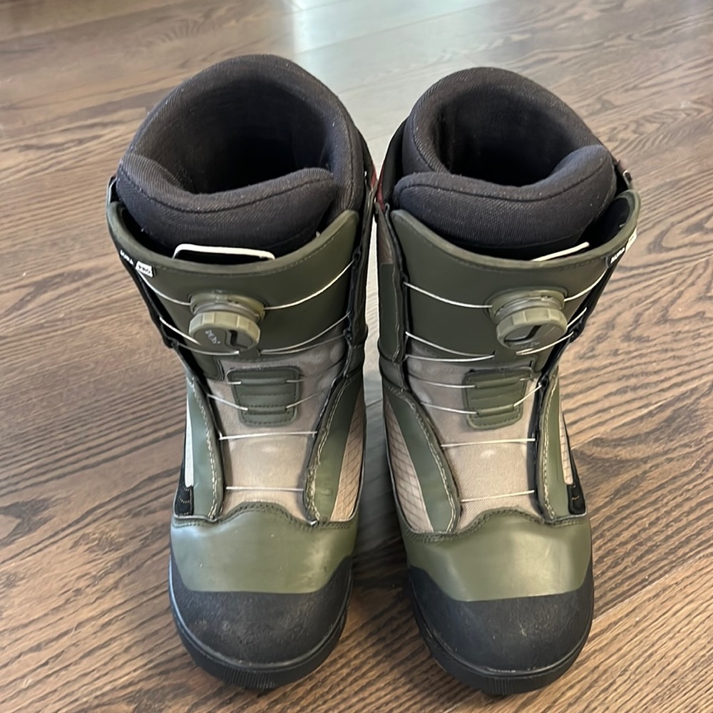Vans Aura Pro 2022 Olive Green 21/22 size 8